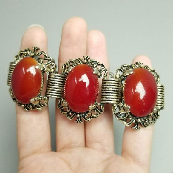 Vintage Red Oval Cabochon 6 Panel Bracelet, Retro Statement Bangle, Estate - Picture 7 of 7